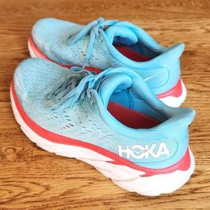 HOKA Clifton 8 Women's Running Shoe. size 7.5D